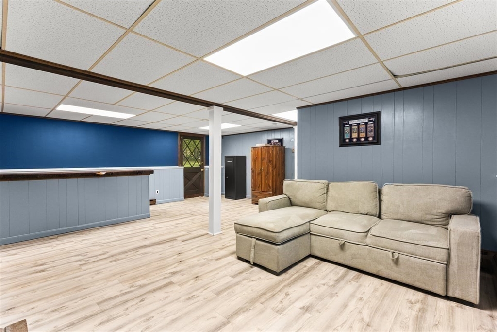 10 Dean Street Freetown, MA 02702 - Photo 19 of 26 a living room with furniture