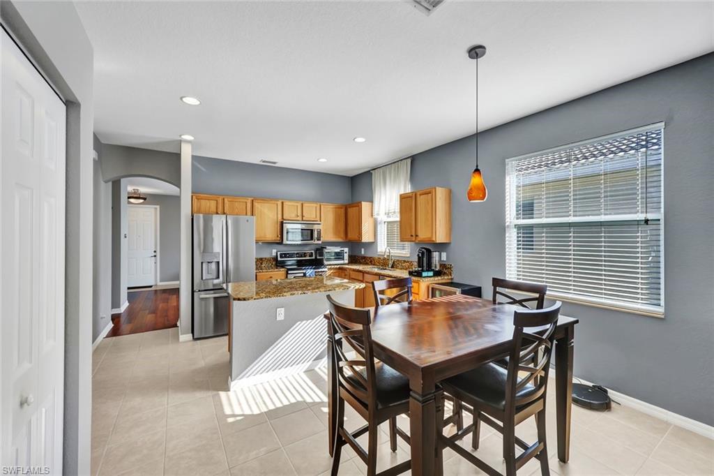 9262 Chestnut Tree Loop Fort Myers, FL 33967 - Photo 6 of 18 Gallery Image 6