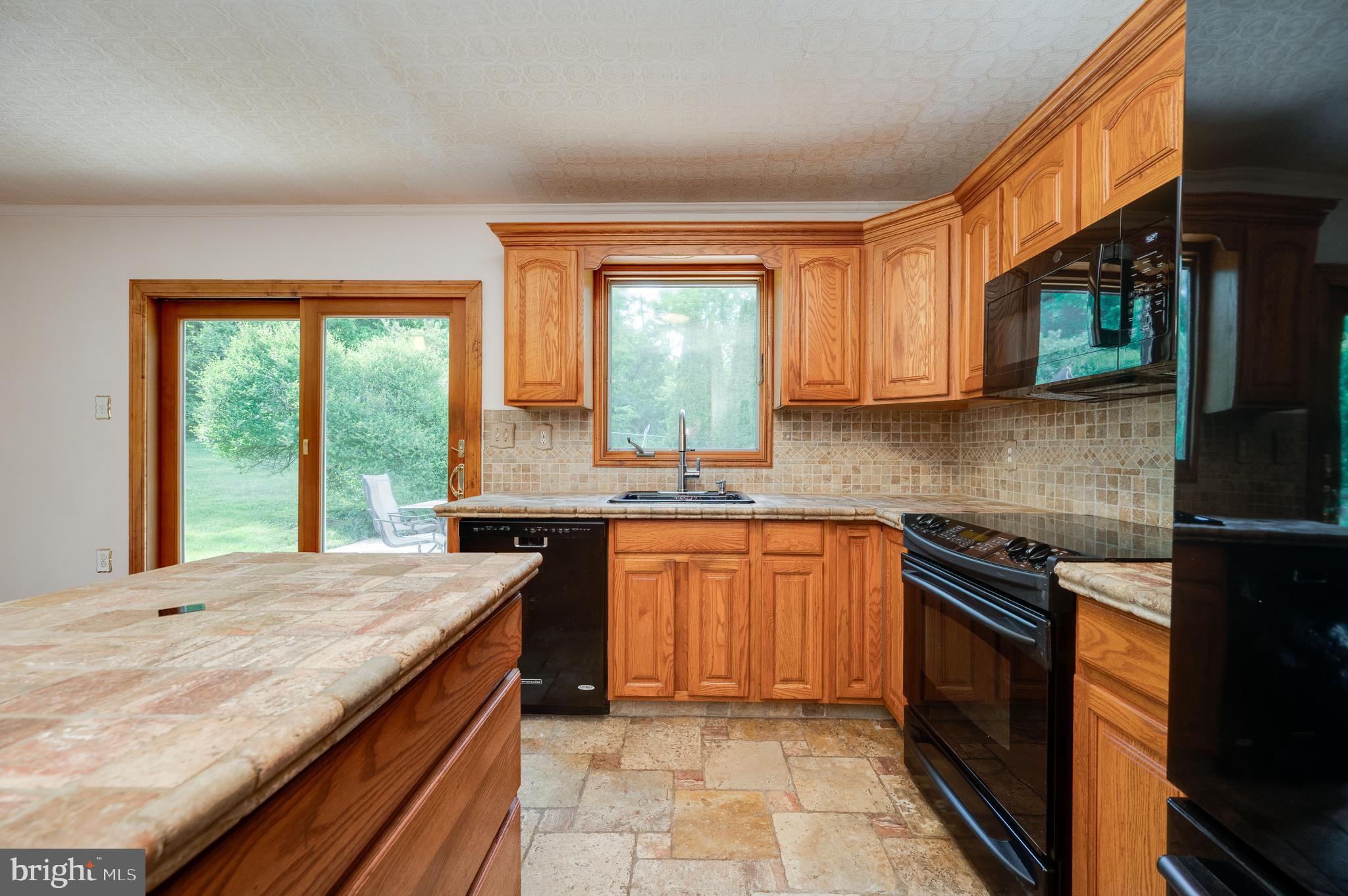 669 Summer Mountain Road Bernville, PA 19506 - Photo 36 of 48 Kitchen