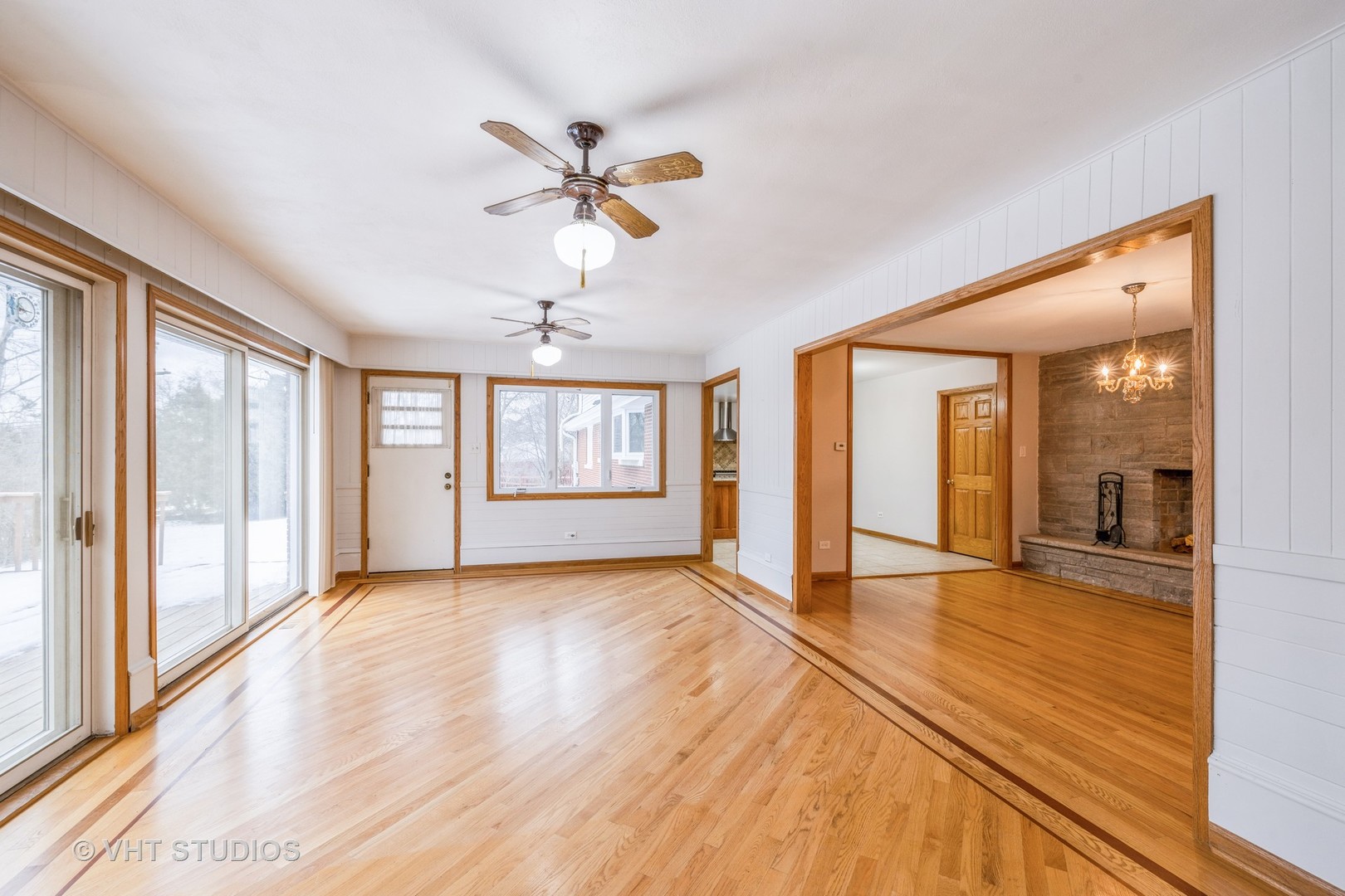 6310 Thurlow Street Willowbrook, IL 60527 - Photo 13 of 34 a view of an empty room with window and wooden floor