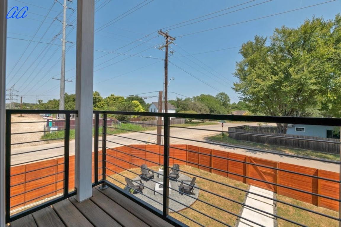 5401 Stuart Circle, Unit 1 Austin, TX 78721 - Photo 15 of 24 a view from window