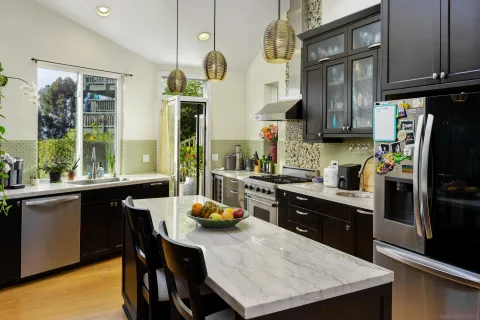 $2,900,000 | 1876 Sefton Place, San Diego, CA 92107