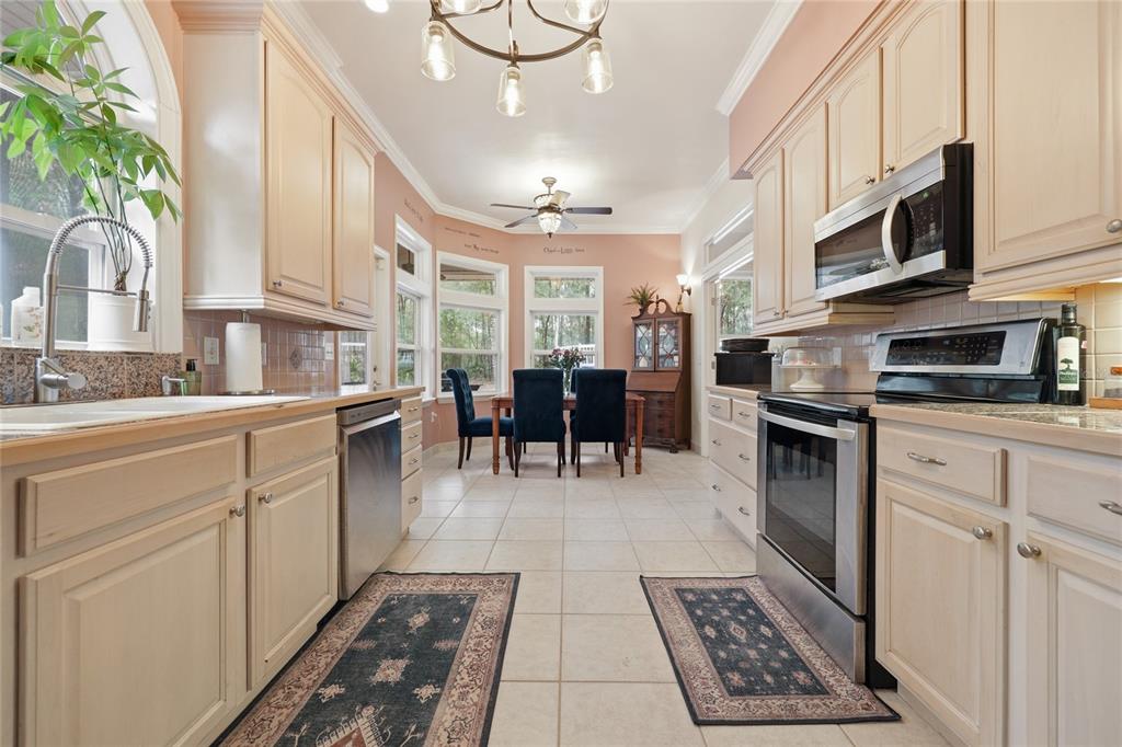 9278 Southwest 61st Avenue Gainesville, FL 32608 - Photo 9 of 65