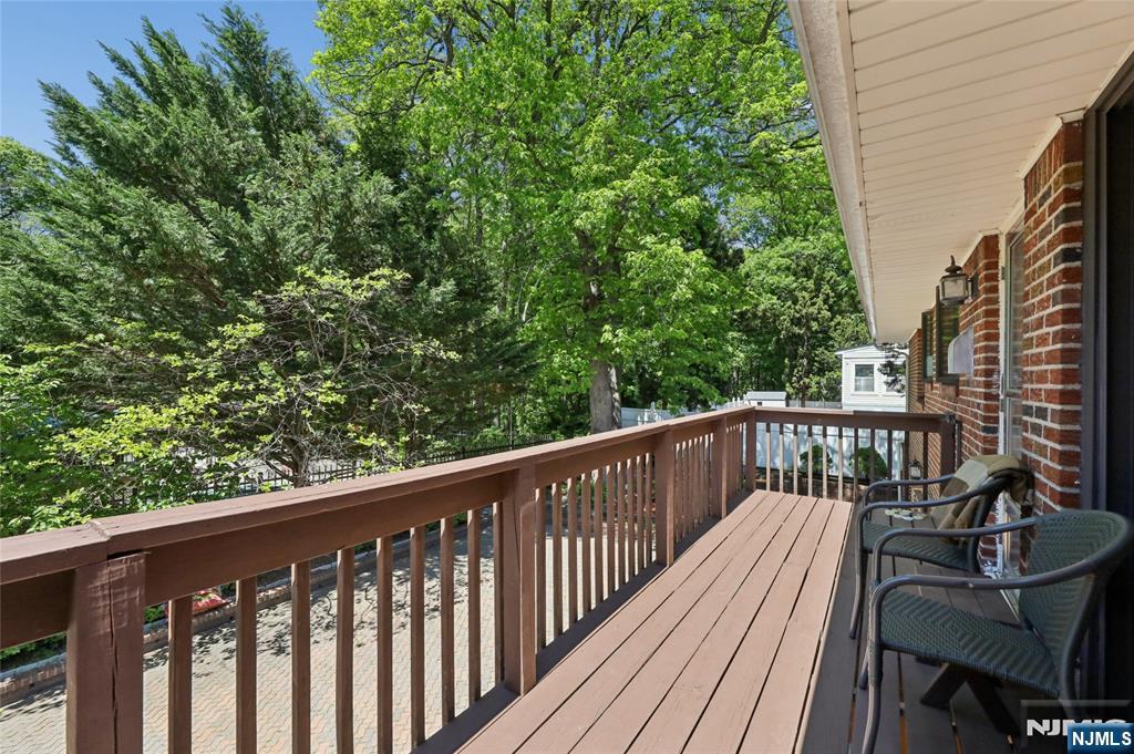 12 Beverly Road Englewood Cliffs, NJ 07632 - Photo 12 of 36