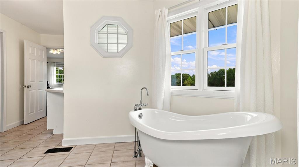 12598 Bell Road Roby, MO 65557 - Photo 16 of 36 Gallery Image 16