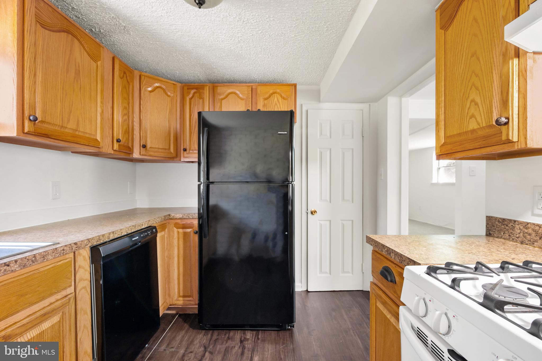 4619 Evansdale Road Woodbridge, VA 22193 - Photo 4 of 30
