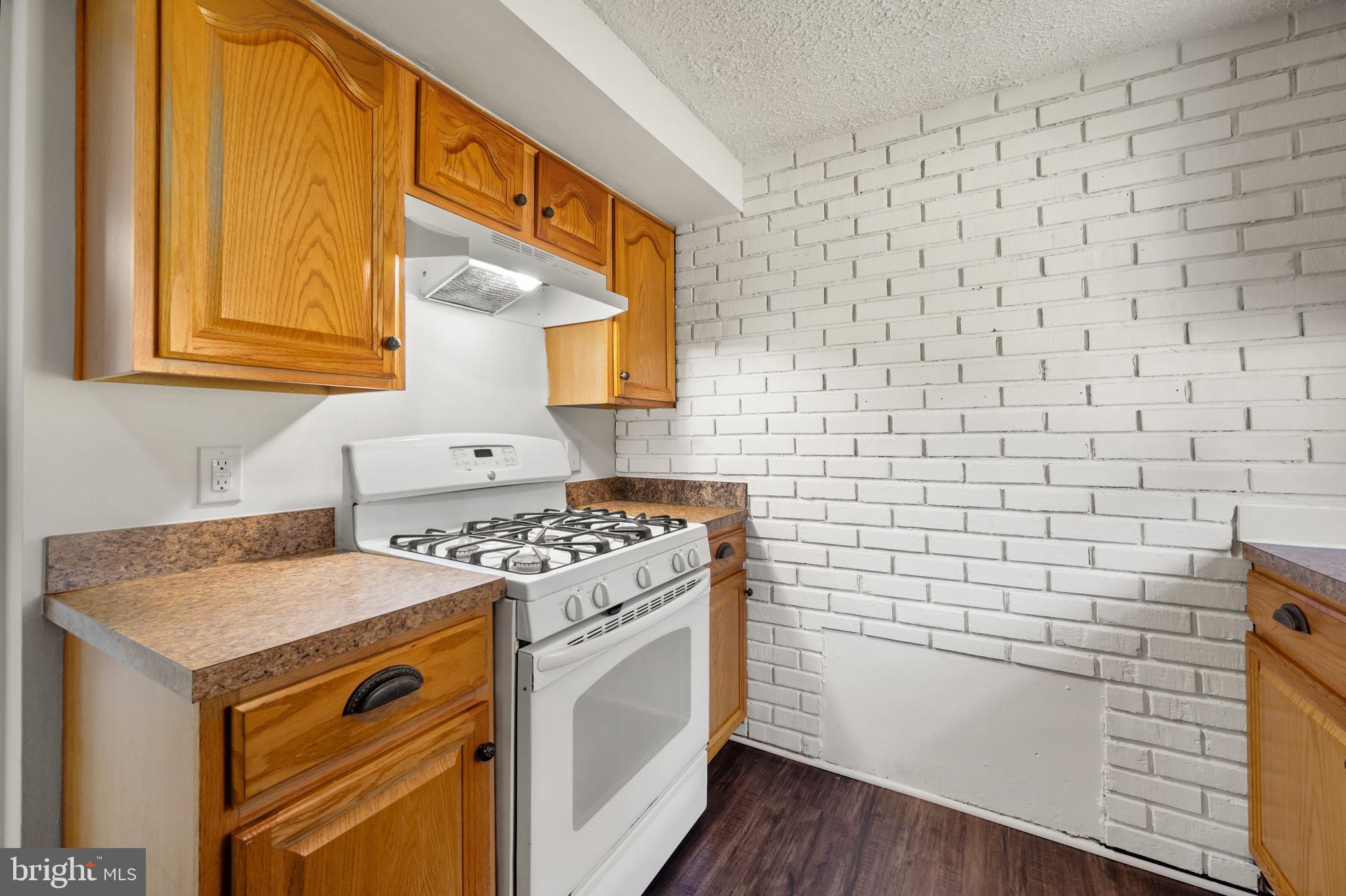 4619 Evansdale Road Woodbridge, VA 22193 - Photo 6 of 30