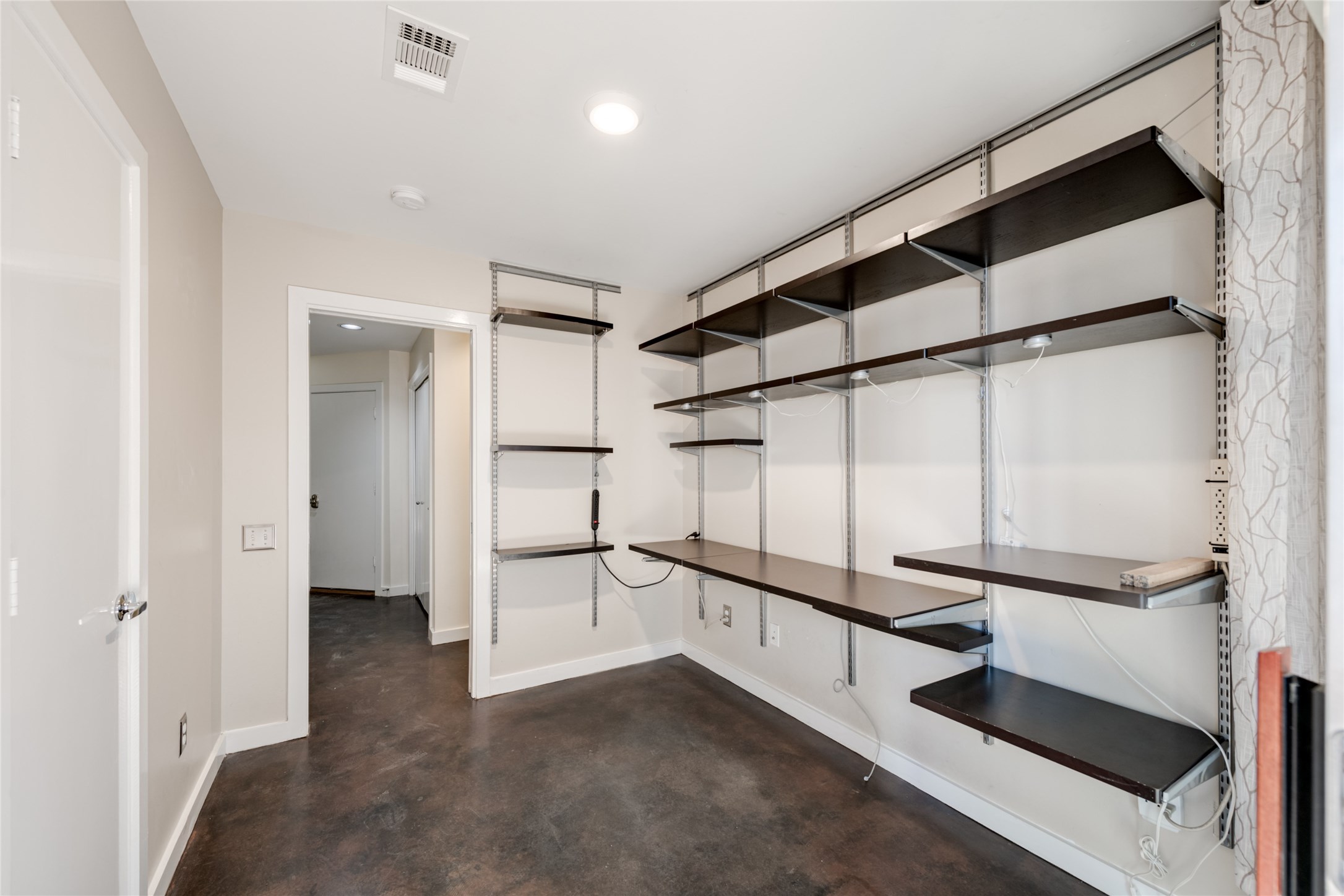 807 Robin Street Houston, TX 77019 - Photo 11 of 46