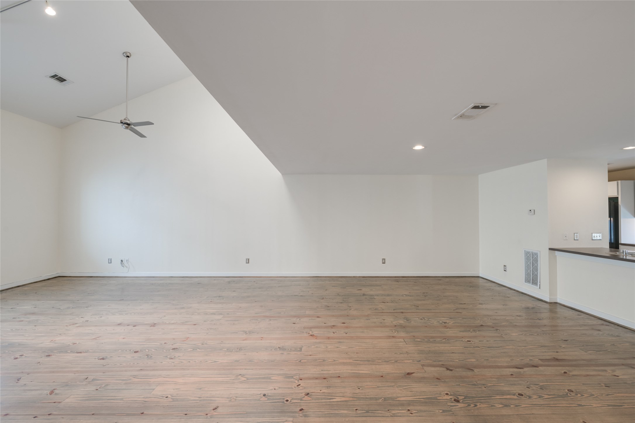 807 Robin Street Houston, TX 77019 - Photo 33 of 46