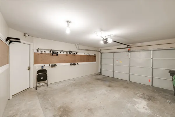 $2,500 | 807 Robin Street, Houston, TX 77019