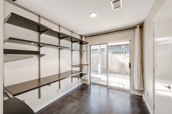 $2,500 | 807 Robin Street, Houston, TX 77019