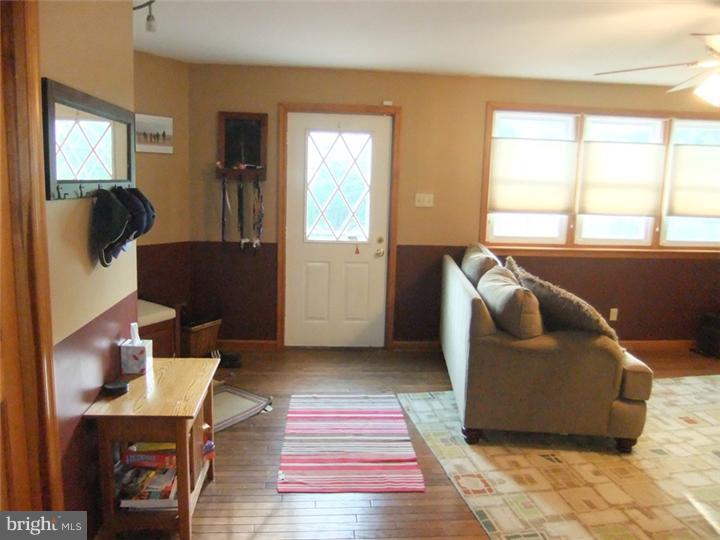 220 Welsh Drive Springfield, PA 19064 - Photo 11 of 25