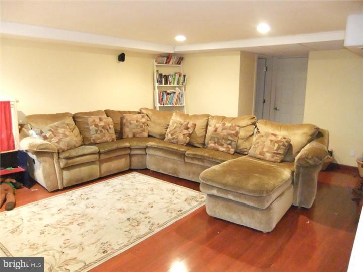 220 Welsh Drive Springfield, PA 19064 - Photo 20 of 25