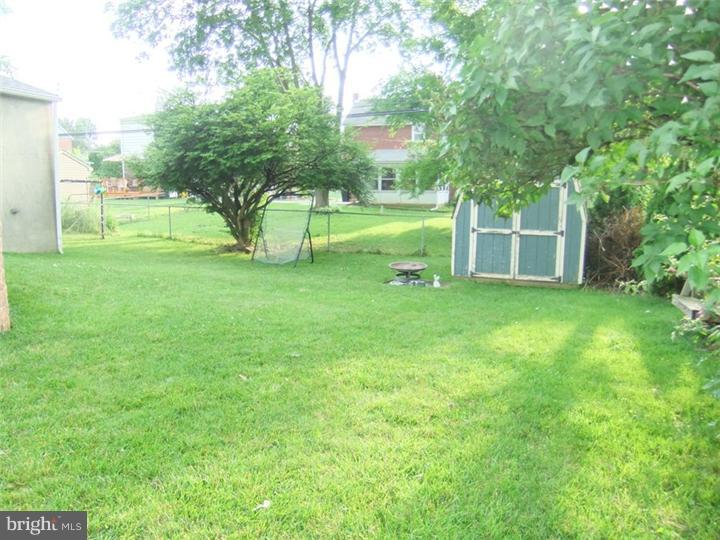 220 Welsh Drive Springfield, PA 19064 - Photo 24 of 25