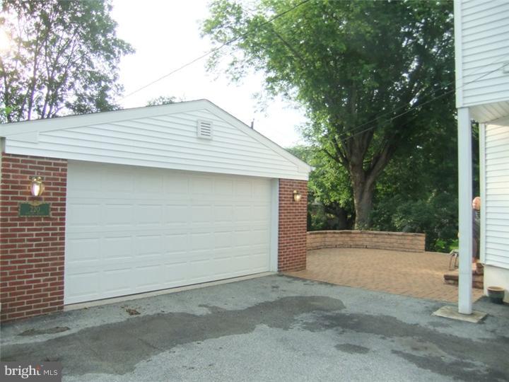 220 Welsh Drive Springfield, PA 19064 - Photo 25 of 25