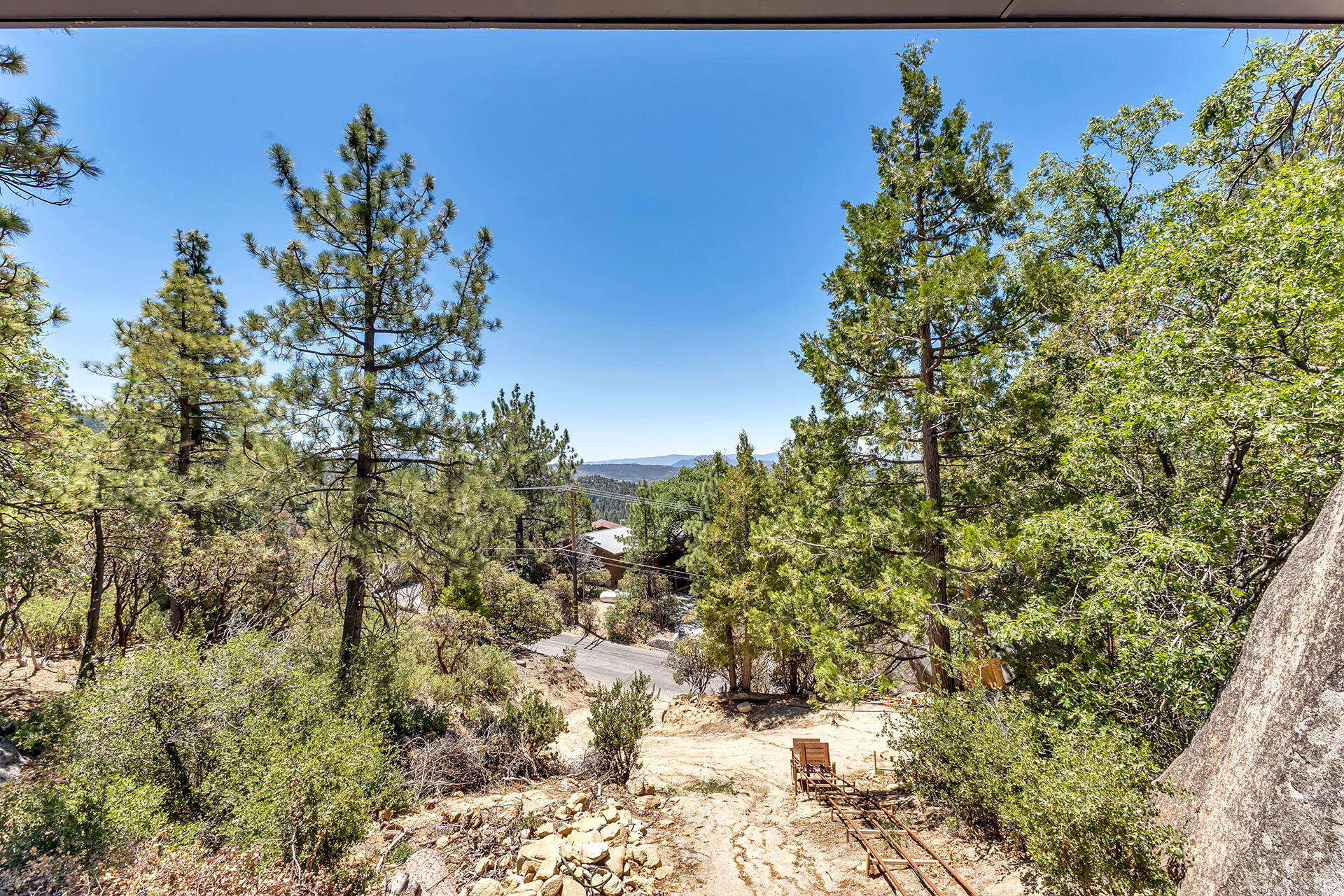 54174 North Ridge Drive Idyllwild, CA 92549 - Photo 27 of 33 a view of a garden