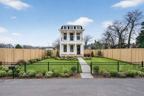 $569,900 | 1109 Parker Street, Columbia, TN 38401