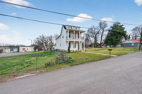 $569,900 | 1109 Parker Street, Columbia, TN 38401