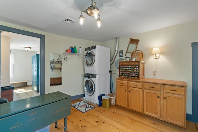 $1,100,000 | 4259 Roosevelt Highway, Colchester, VT 05446