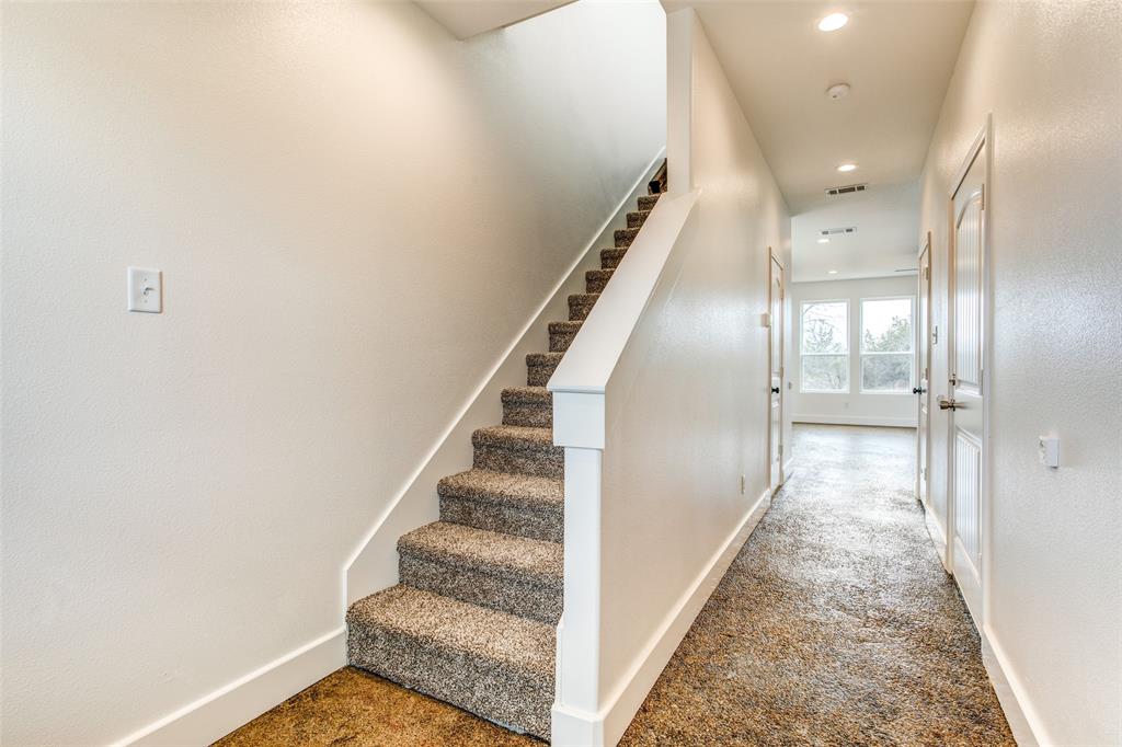 117 Dealva Court Weatherford, TX 76088 - Photo 3 of 22