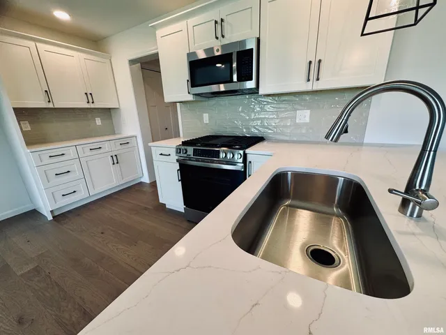 $419,900 | 4014 West Fiona Way, Dunlap, IL 61525