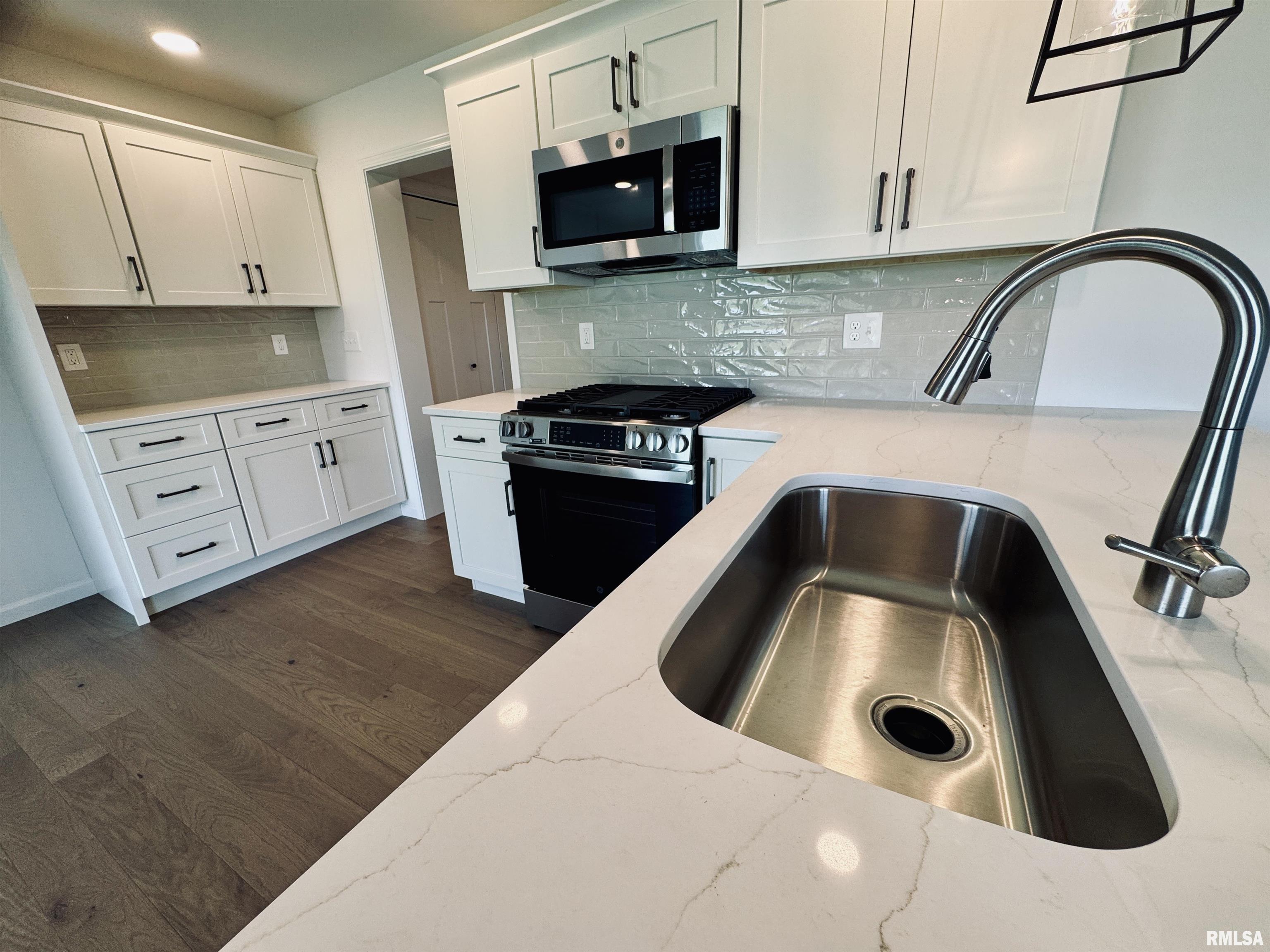 4014 West Fiona Way Dunlap, IL 61525 - Photo 14 of 41