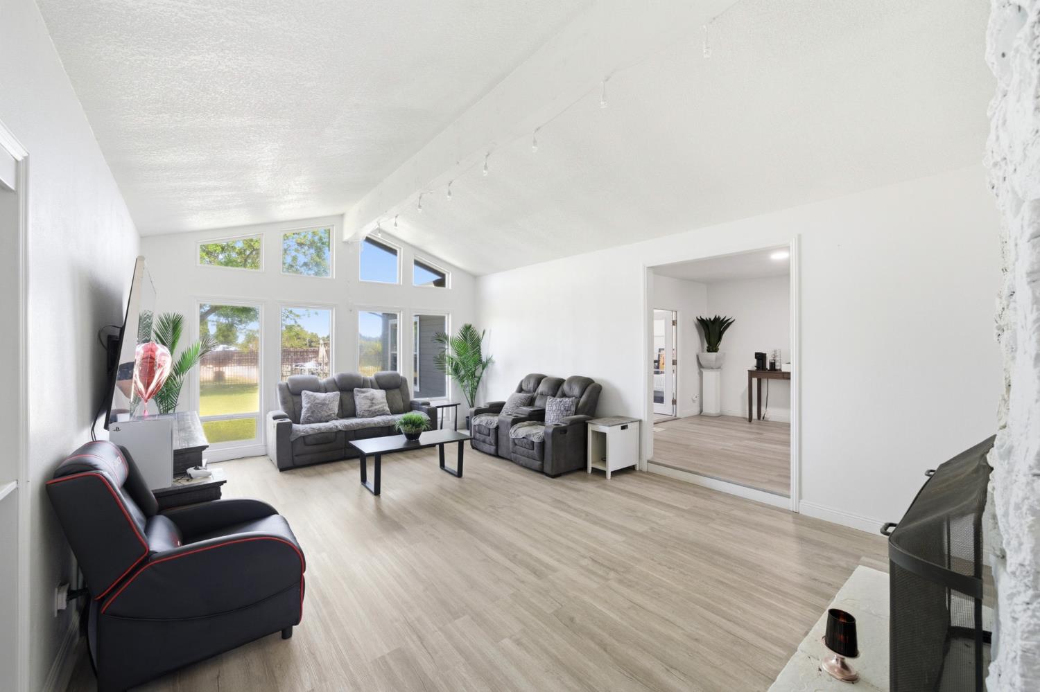 12301 East Jahant Road Acampo, CA 95220 - Photo 13 of 68