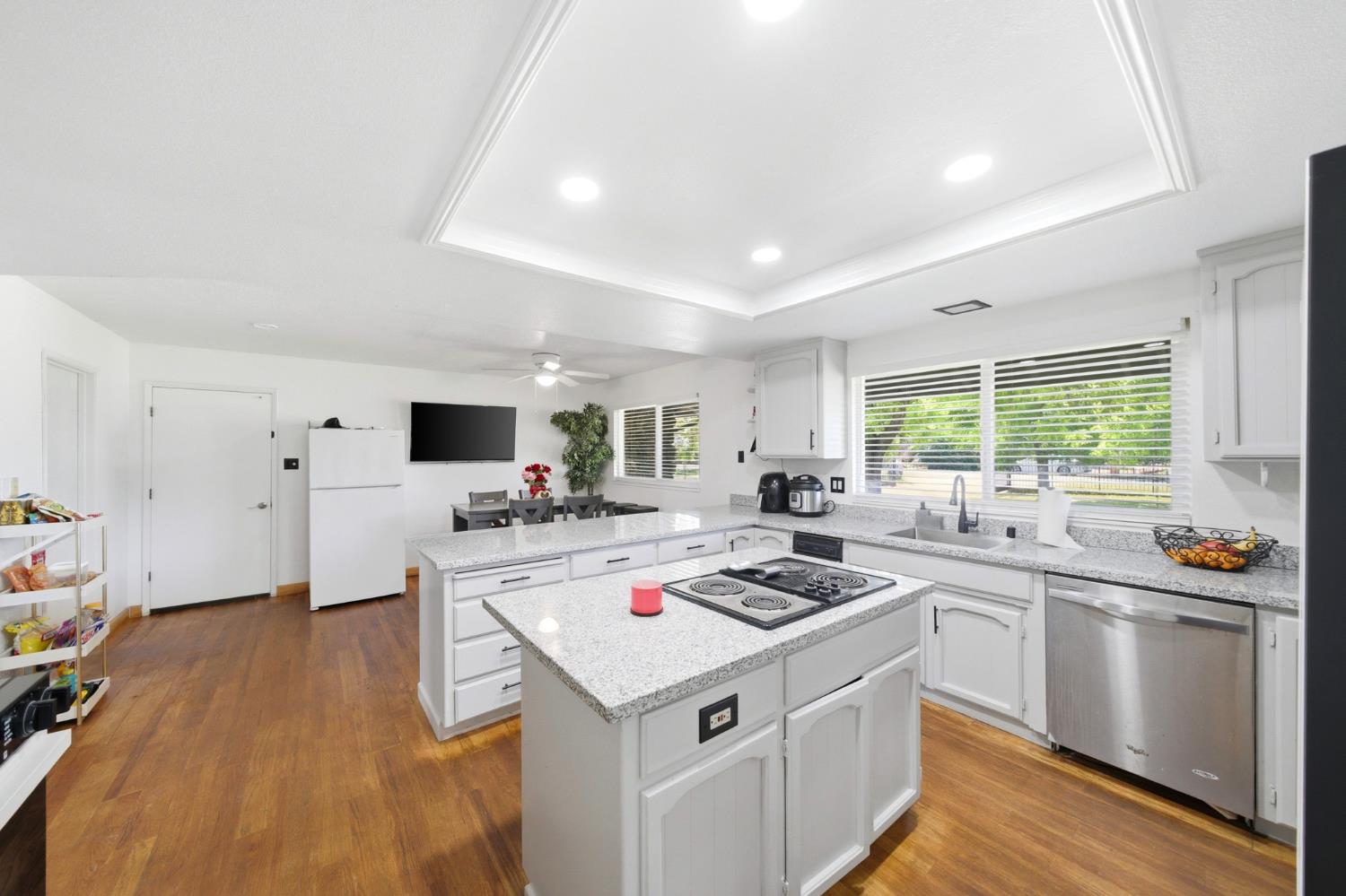 12301 East Jahant Road Acampo, CA 95220 - Photo 17 of 68