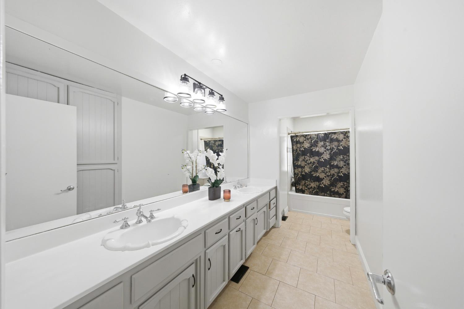 12301 East Jahant Road Acampo, CA 95220 - Photo 27 of 68