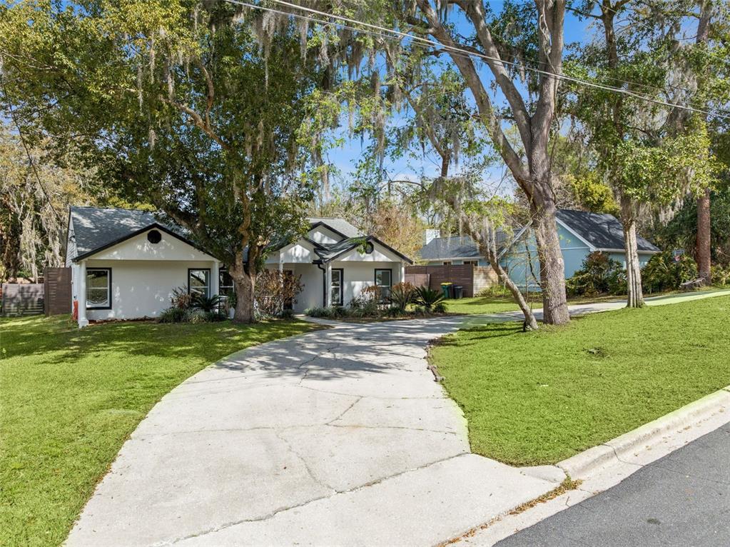 407 Forest Road Mount Dora, FL 32757 - Photo 3 of 35 Gallery Image 3