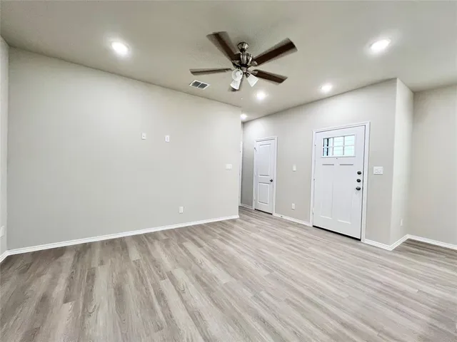 $2,095 | 3501 East Renfro Street, Unit 109, Burleson, TX 76028