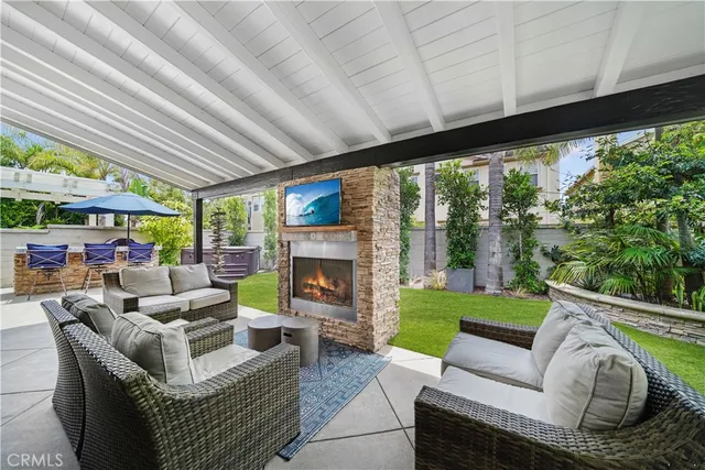a outdoor living space with furniture and garden view