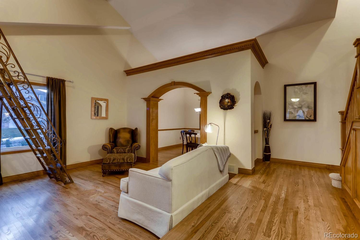 2565 Spring Hill Court Highlands Ranch, CO 80129 - Photo 3 of 35