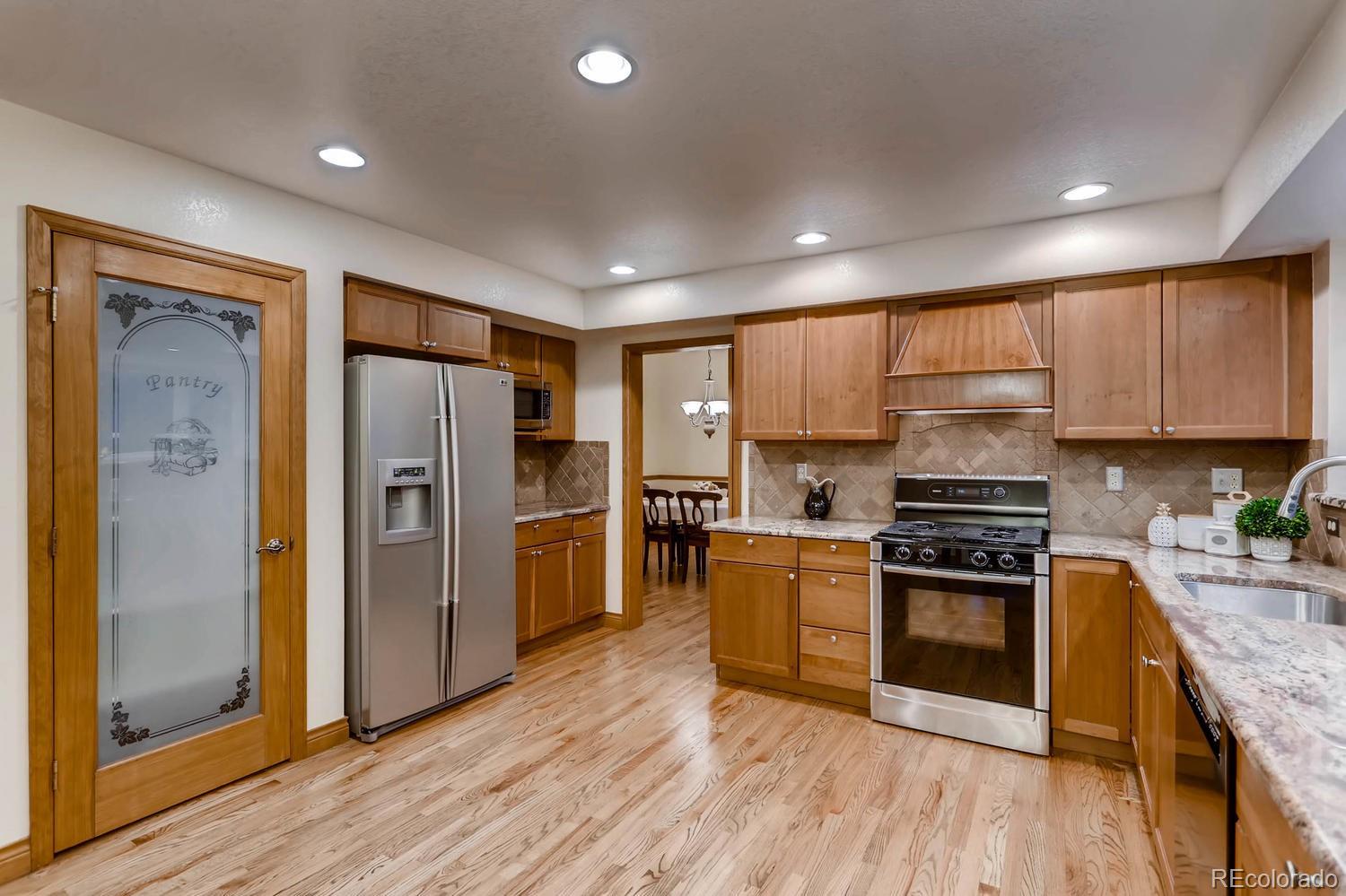 2565 Spring Hill Court Highlands Ranch, CO 80129 - Photo 10 of 35