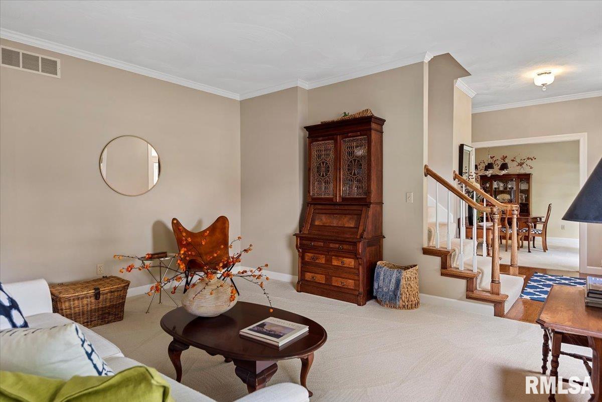 103 Interlacken Road Springfield, IL 62704 - Photo 7 of 55