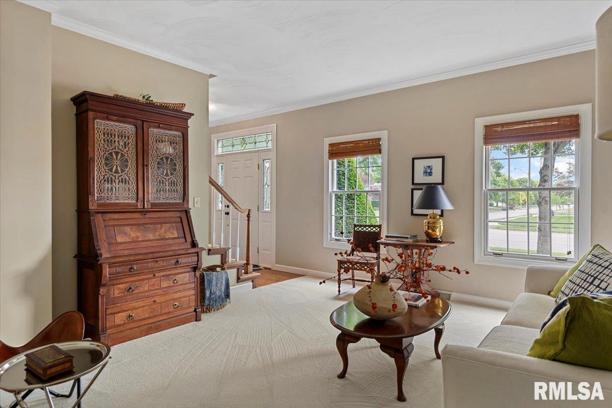 103 Interlacken Road Springfield, IL 62704 - Photo 8 of 55