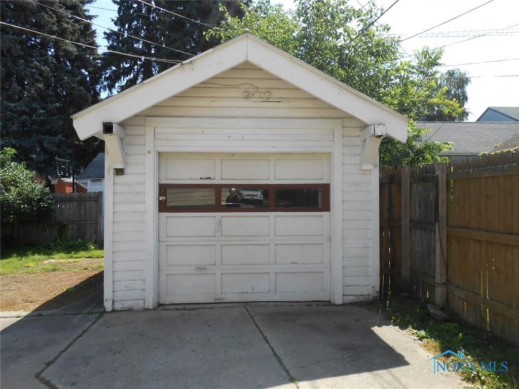 4342 Jackman Road Toledo, OH 43612 - Photo 4 of 28 Gallery Image 4