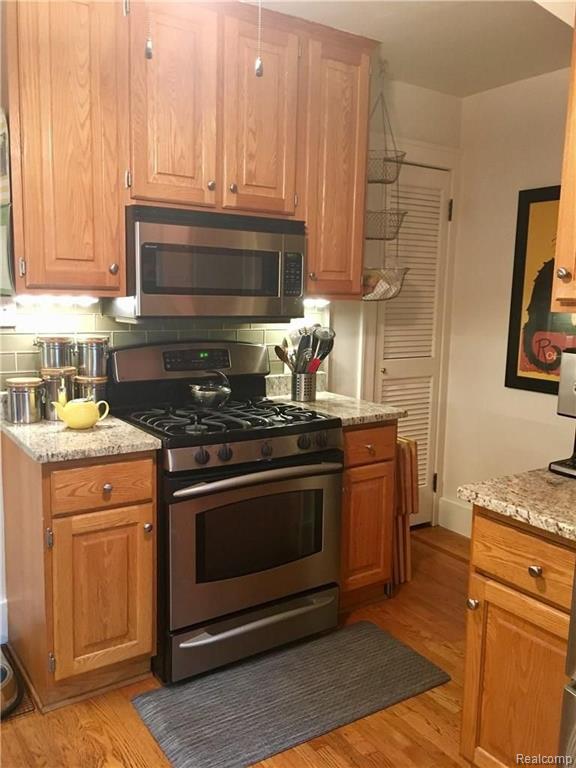 1409 Harvard Road Grosse Pointe, MI 48230 - Photo 18 of 31