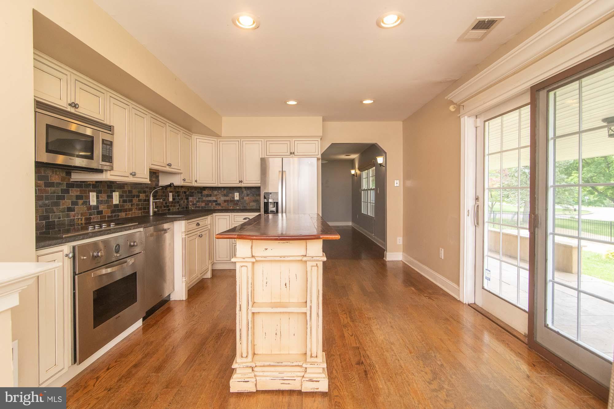2 Randi Way Titusville, NJ 08560 - Photo 2 of 42 Stainless Appliances
