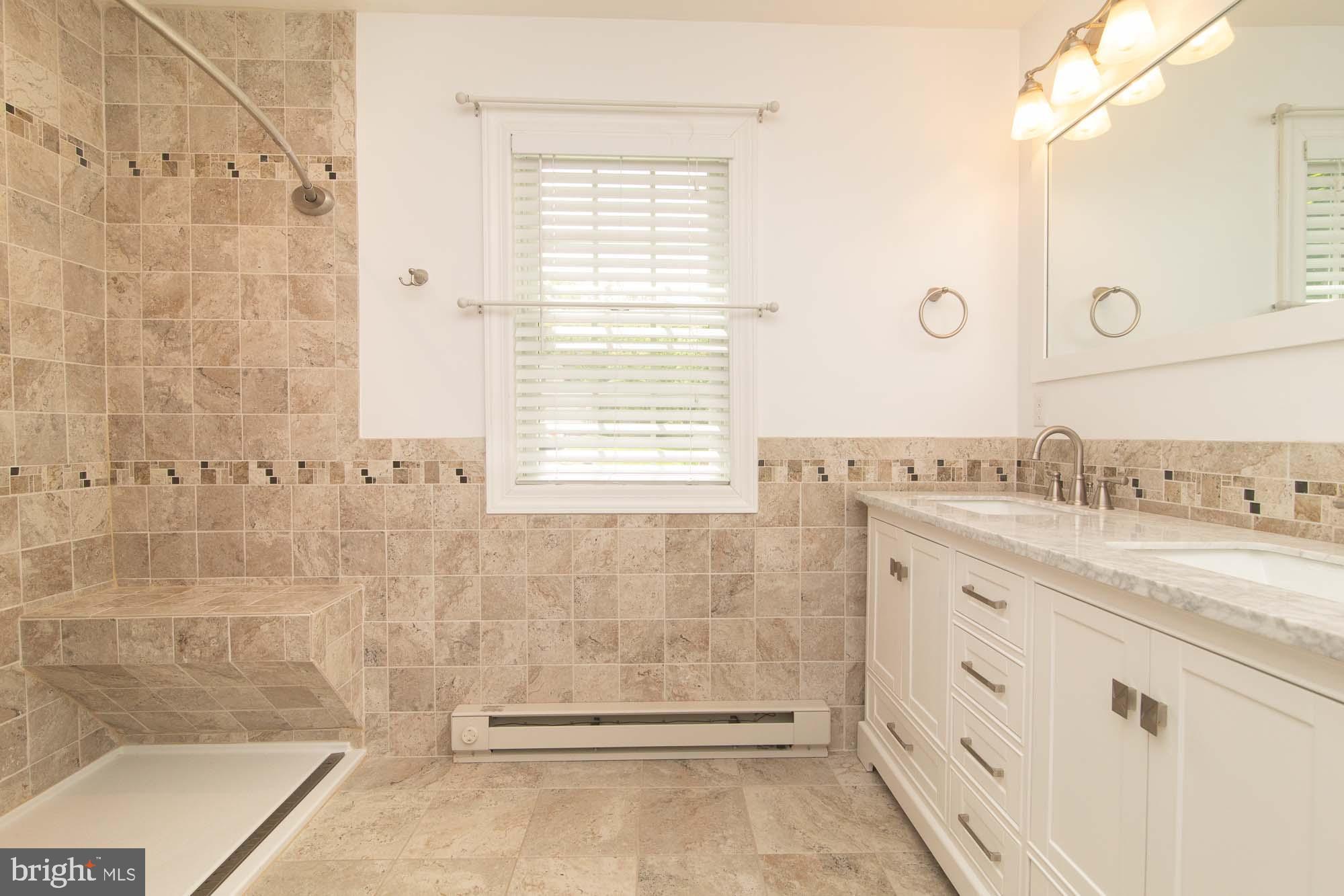 2 Randi Way Titusville, NJ 08560 - Photo 23 of 42 Master with Double Sinks