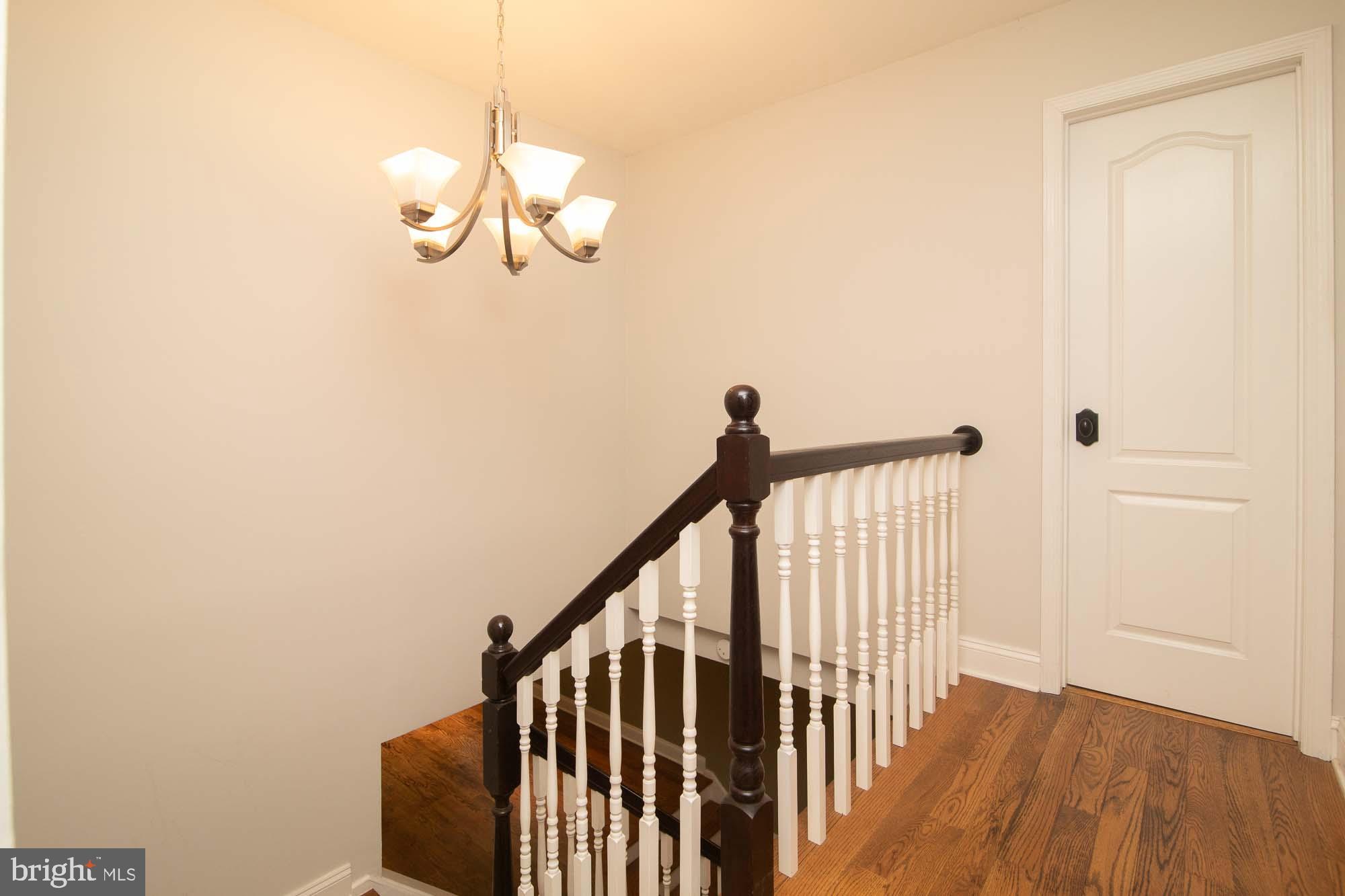 2 Randi Way Titusville, NJ 08560 - Photo 26 of 42 Decorative Stairway Railing