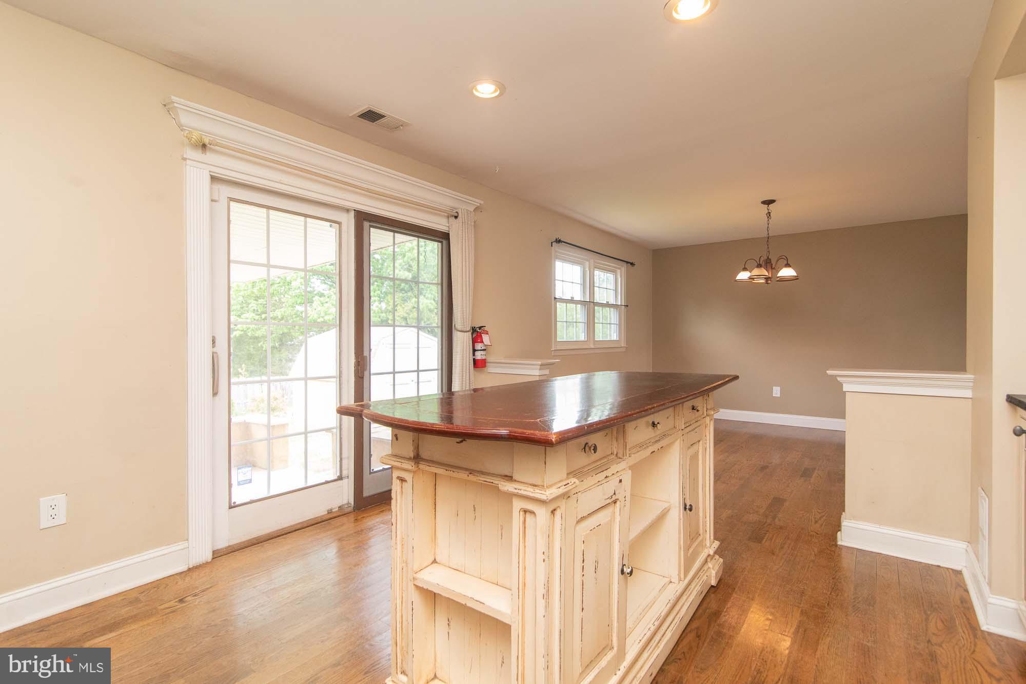 2 Randi Way Titusville, NJ 08560 - Photo 4 of 42 Center Island for Additional Space