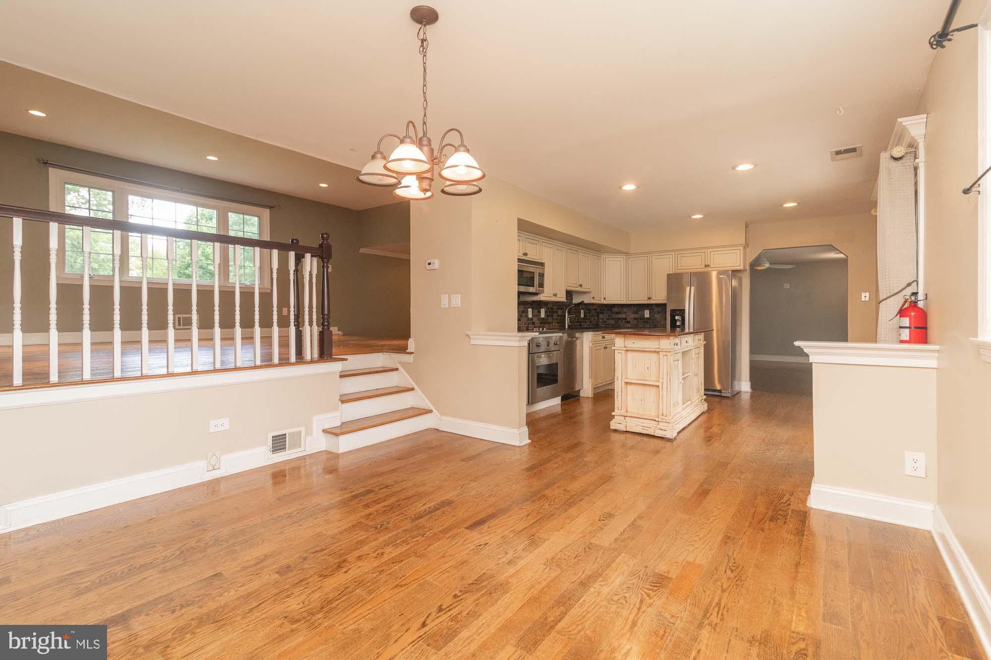 2 Randi Way Titusville, NJ 08560 - Photo 5 of 42 Spacious Eat In Kitchen
