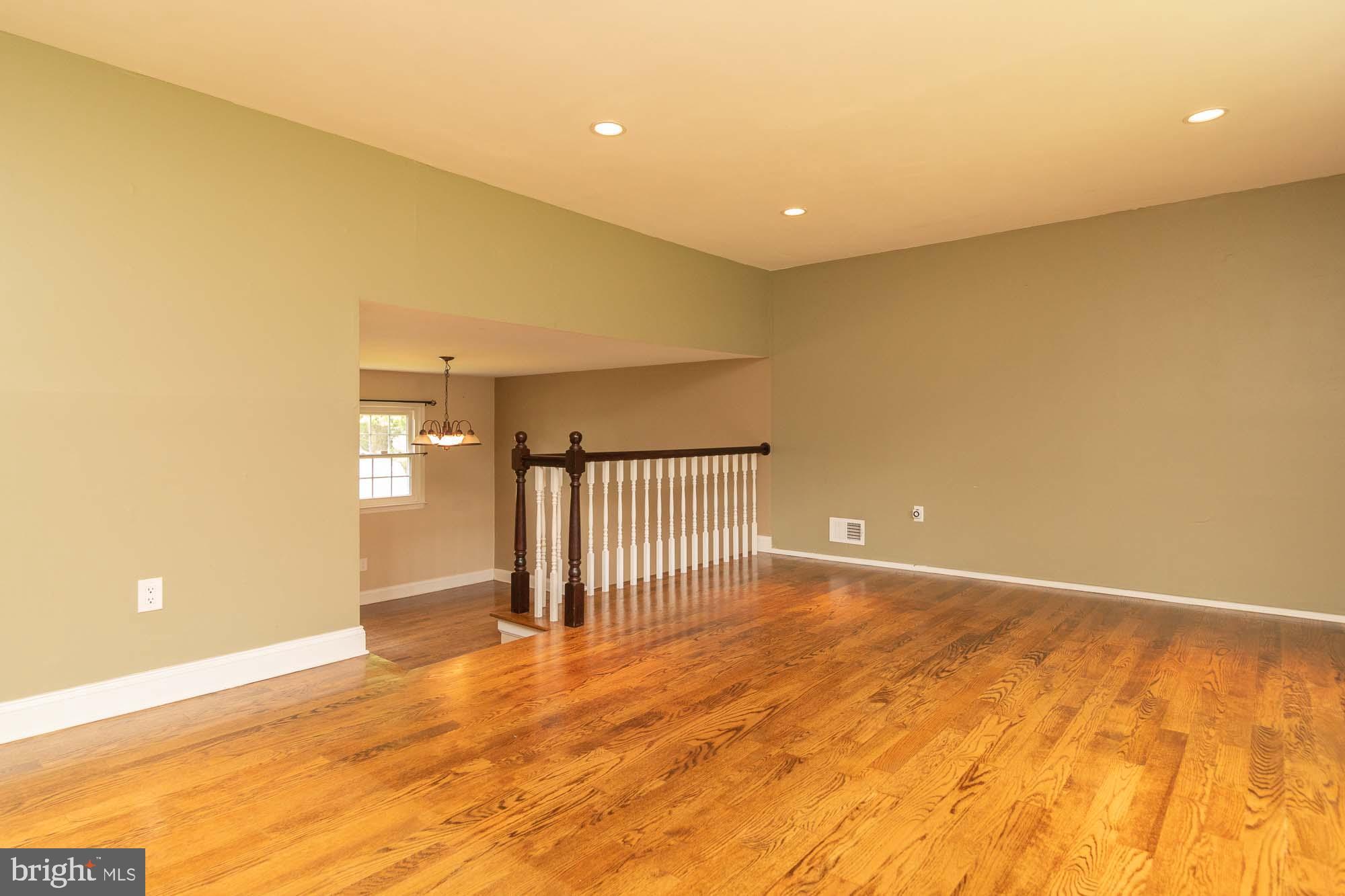 2 Randi Way Titusville, NJ 08560 - Photo 7 of 42 Hardwood Floors