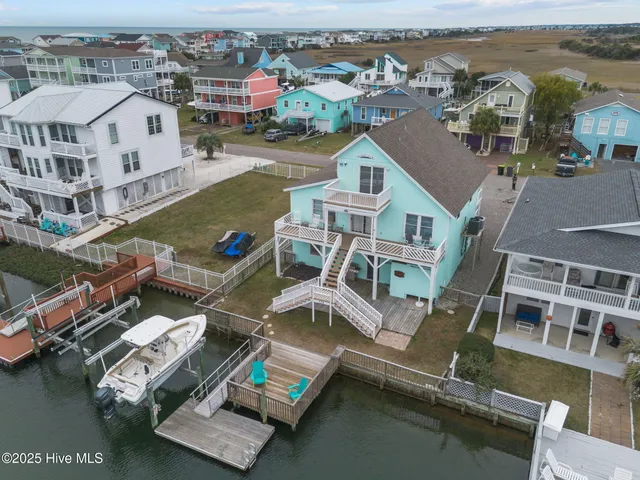 $925,000 | 124 Starfish Drive, Holden Beach, NC 28462