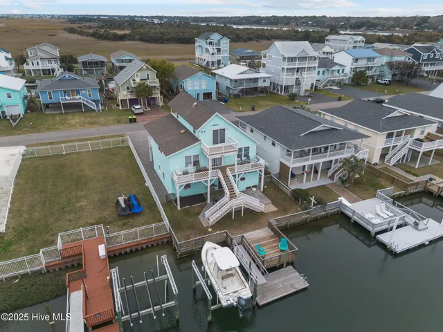 $925,000 | 124 Starfish Drive, Holden Beach, NC 28462