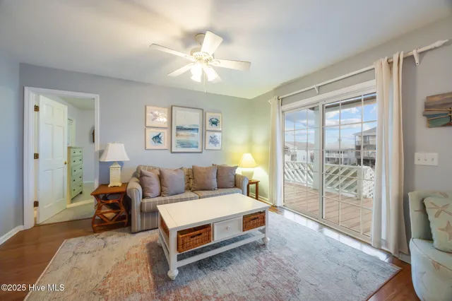 $925,000 | 124 Starfish Drive, Holden Beach, NC 28462