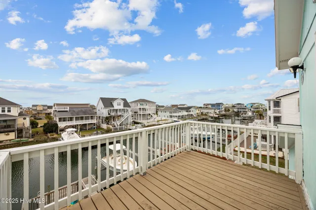 $925,000 | 124 Starfish Drive, Holden Beach, NC 28462