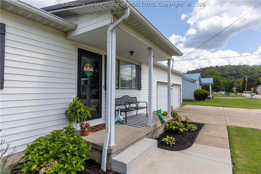 6094 Rocky Step Road Winfield, WV 25213 - Photo 8 of 50 Gallery Image 8