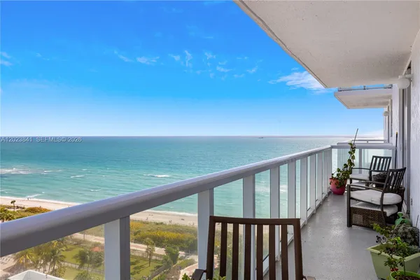 $3,000 | 2457 Collins Avenue, Unit 1602, Miami Beach, FL 33140